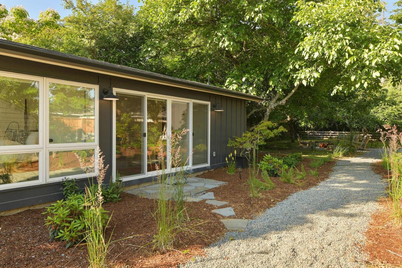 The Bayside Cottage North Saanich Zewnętrze zdjęcie