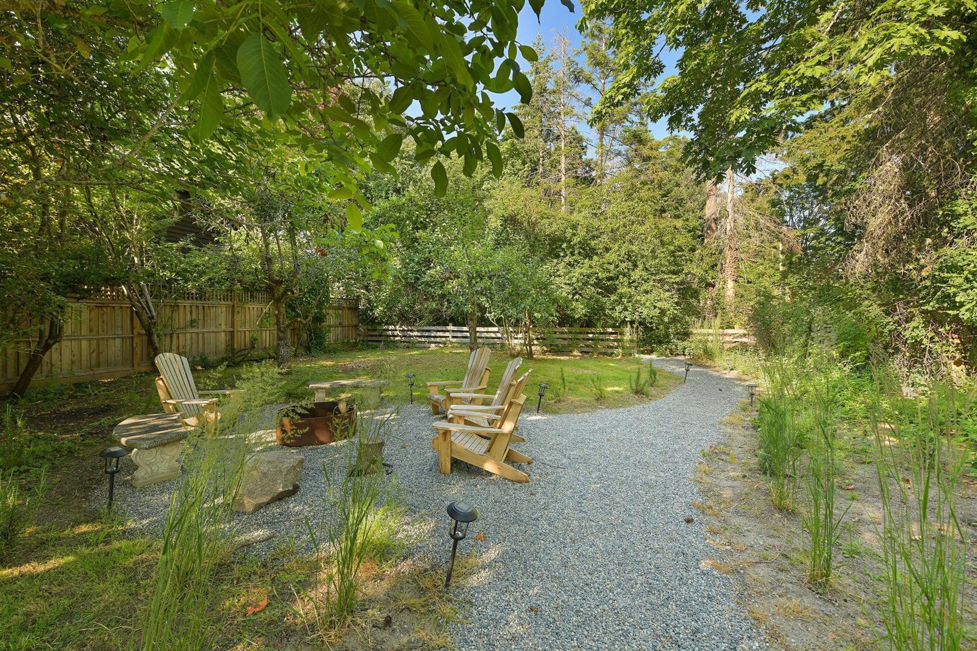 The Bayside Cottage North Saanich Zewnętrze zdjęcie